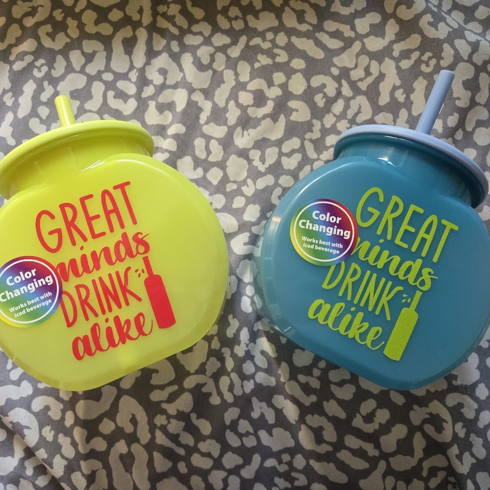 Color Changing Fish Bowl Tumblers - Yellow and Blue (Set Of 2)